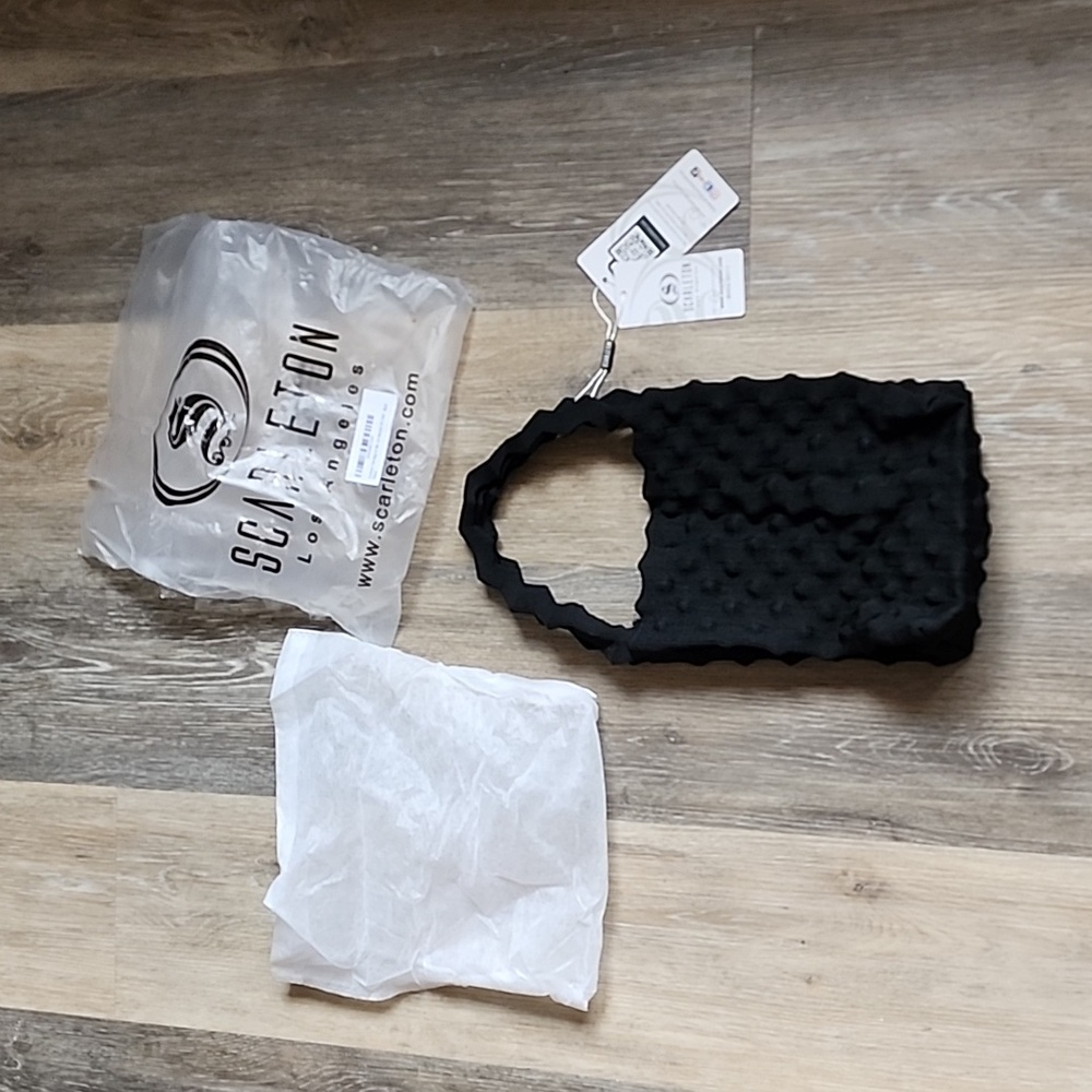 NWT SCARLETON SMALL BAG